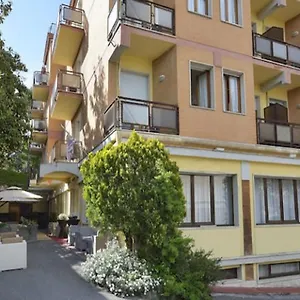 3* Hotel Attico
